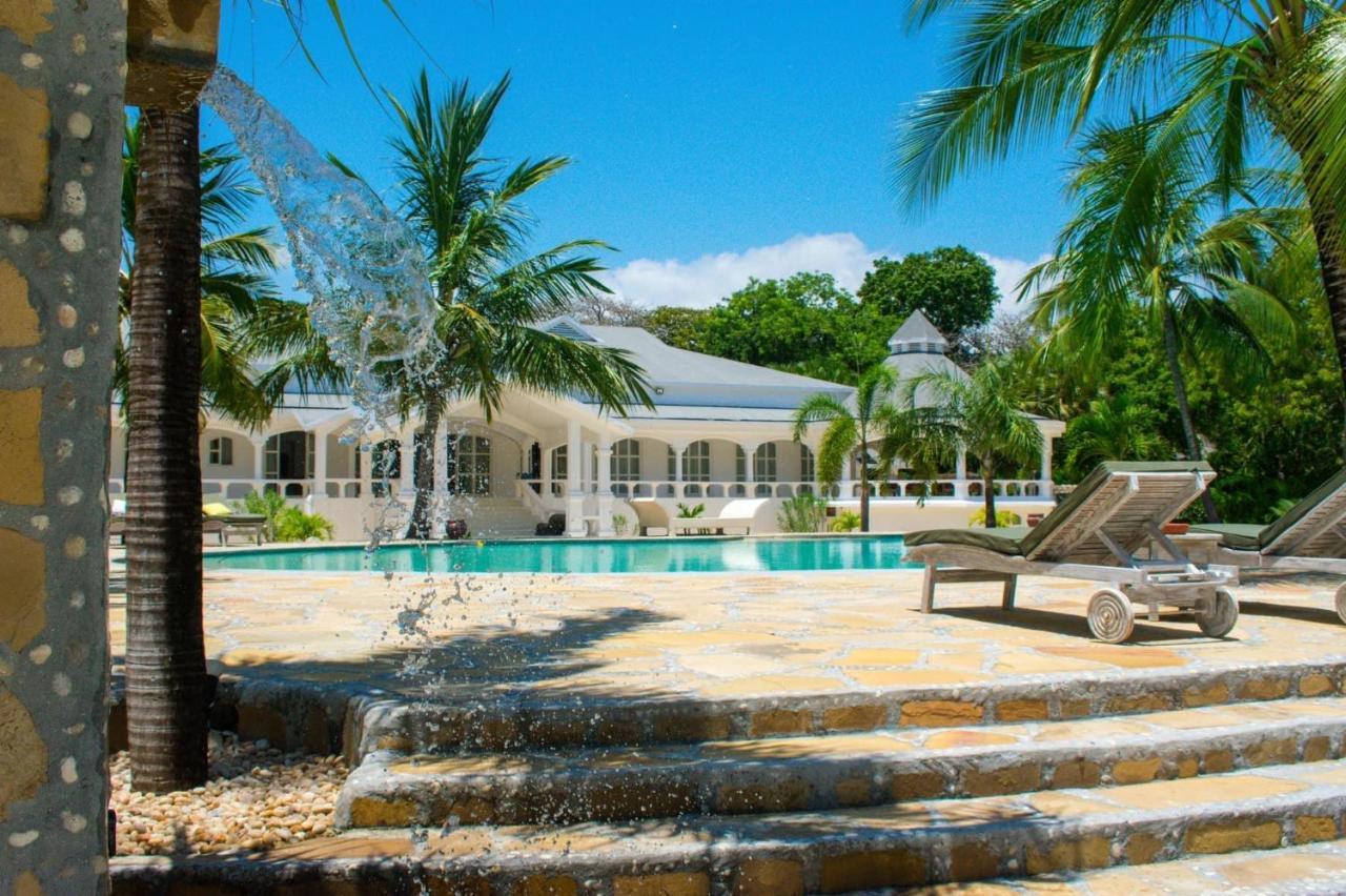 Zumzum Beach House Bed and Breakfast Kinondo Esterno foto