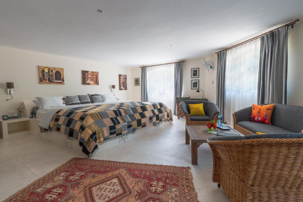 Zumzum Beach House Bed and Breakfast Kinondo Esterno foto