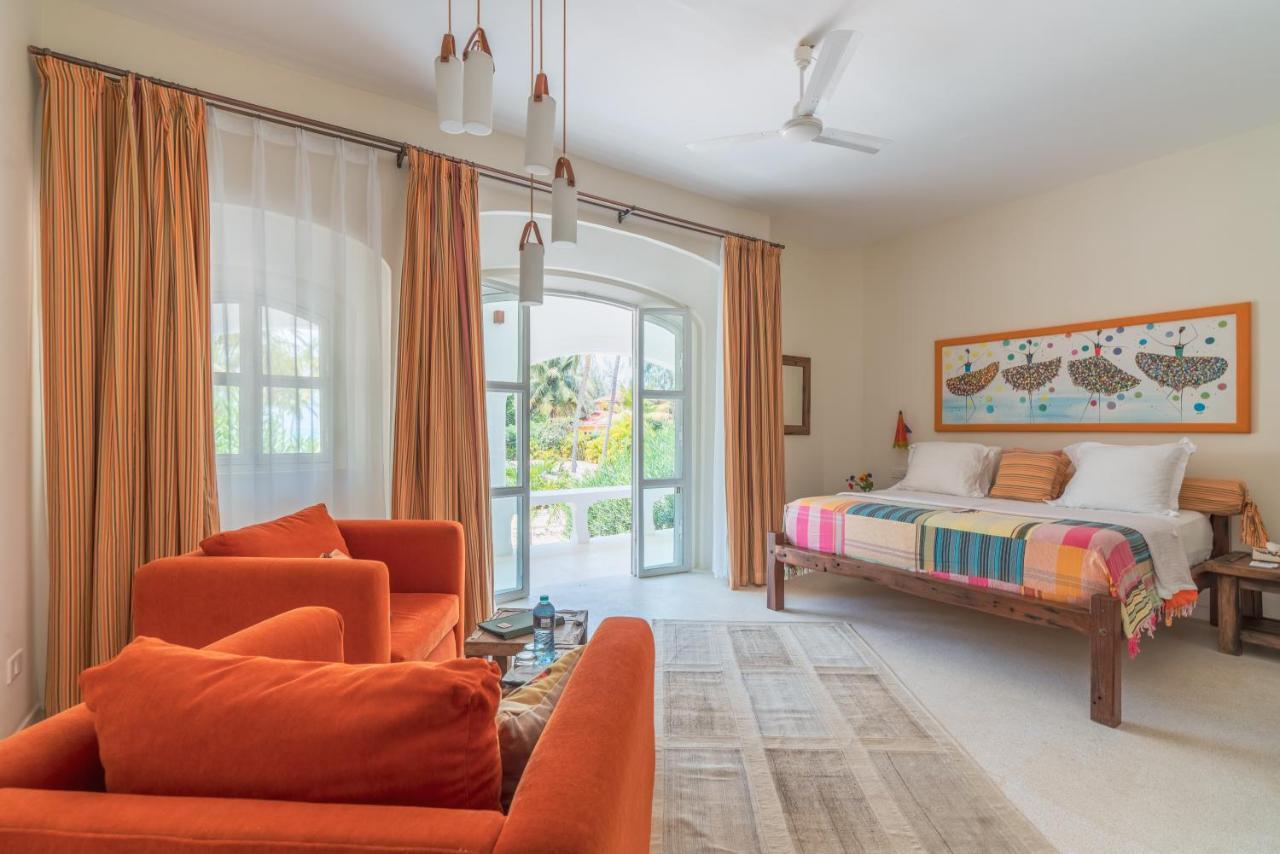 Zumzum Beach House Bed and Breakfast Kinondo Esterno foto